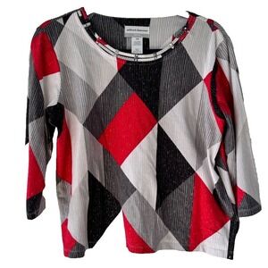 Alfred Dunner Petite PM Red Black Geometric Rhinestone 3/4 Sleeve Ribbed Top